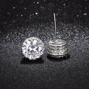 💎 Beautiful Round CZ Stud Silver Plated Earrings for Women, INDN8603